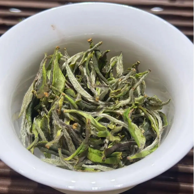 White Peony (Bai Mu Dan) White Tea