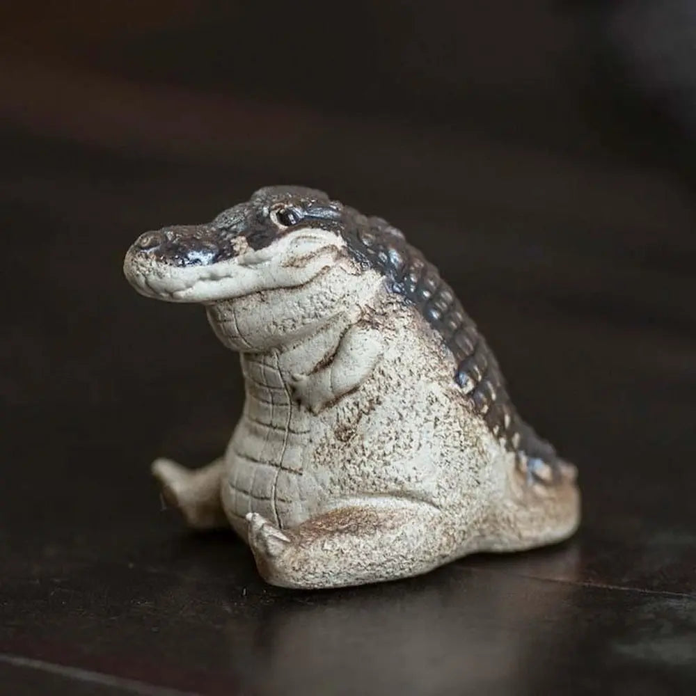 7 Days Of Tea Ceramic Tea Pet – Alligator (Cute Sitting)