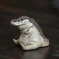 7 Days Of Tea Ceramic Tea Pet – Alligator (Cute Sitting)