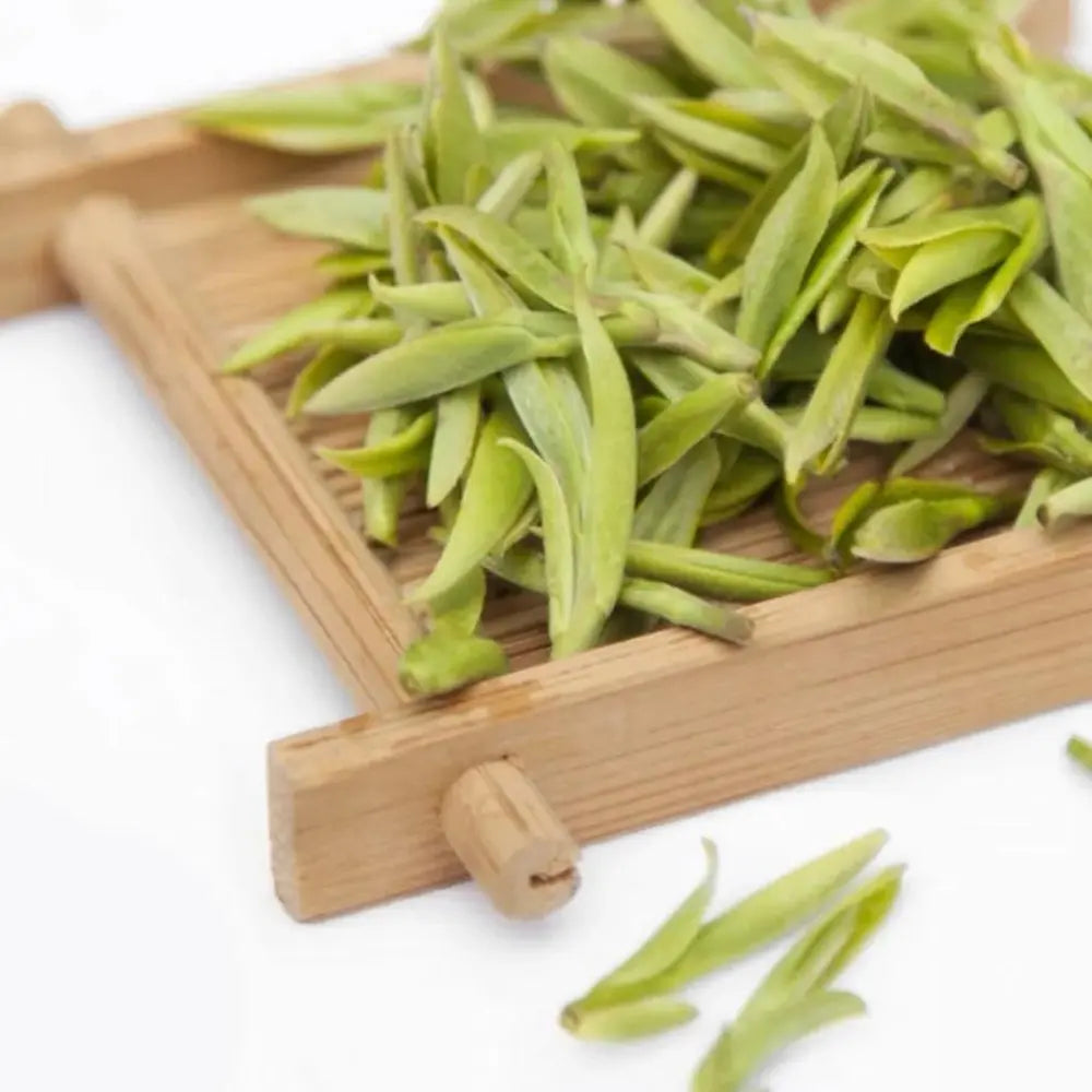Nanjing Yu Hua Cha (Rain Flower) Green Tea