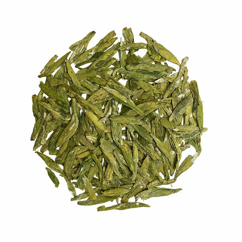 Premium Ming Qian Longjing tea leaves, authentic pre-Qingming Dragon Well green tea, handpicked in early spring from Hangzhou, China. Fresh, tender, flat-shaped leaves, perfect for traditional Chinese tea ceremonies and daily brewing.